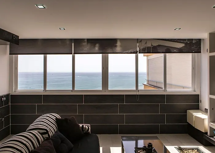 Apartamento Benyamina 아파트 토레몰리노스